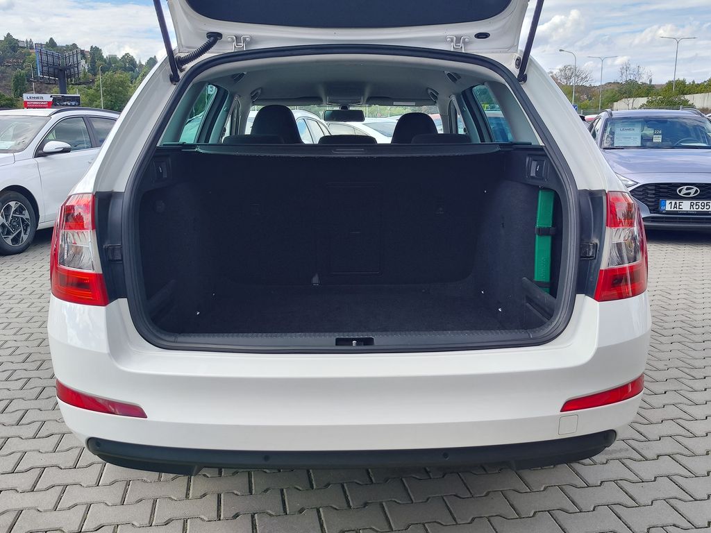 skoda-octavia-1-6-tdi-81kw-elegance - 8
