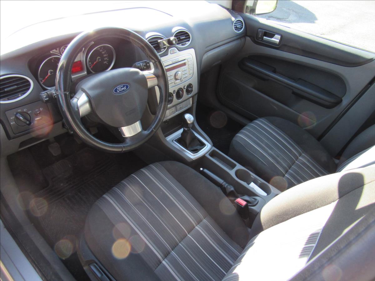 ford-focus-1-6-74kw-combi - 8