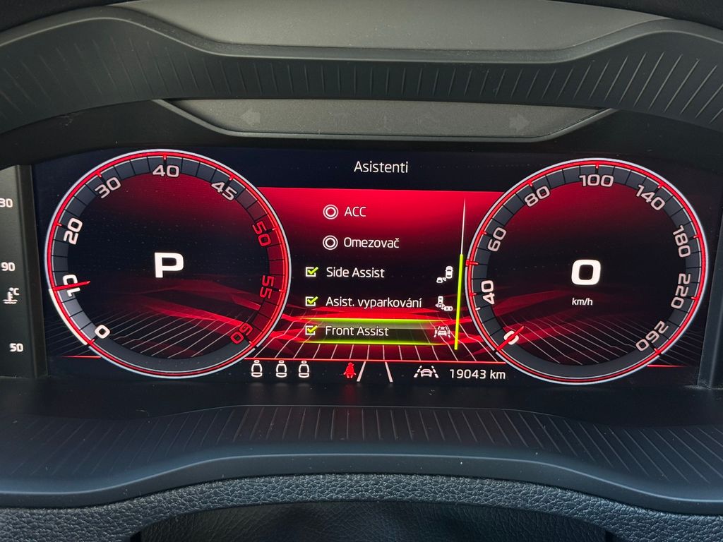skoda-karoq-2-0tdi-110kw-dsg-4x4-sportline - 5