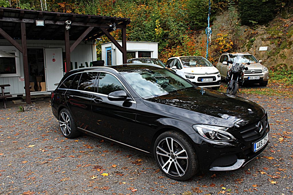 mercedes-benz-tridy-c-d-4matic - 3