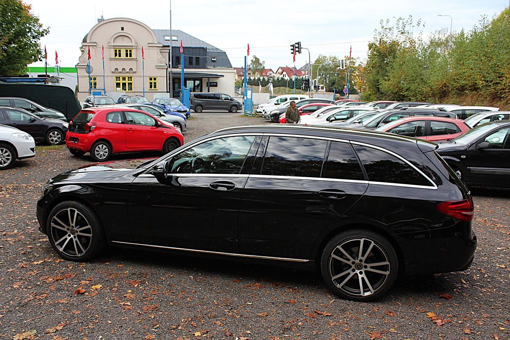 mercedes-benz-tridy-c-d-4matic - 8