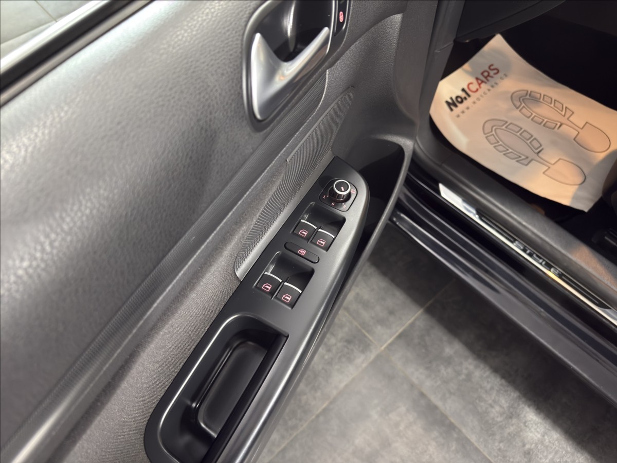 volkswagen-golf-1-4-tsi-style-bi-xen-navi - 6