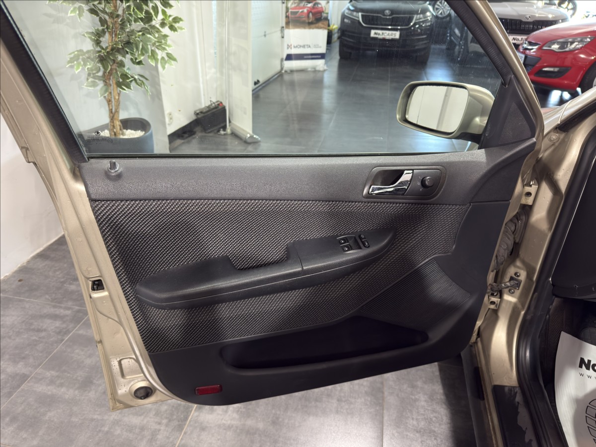 skoda-fabia-1-9-tdi-74kw-sport-stk-05-28 - 5