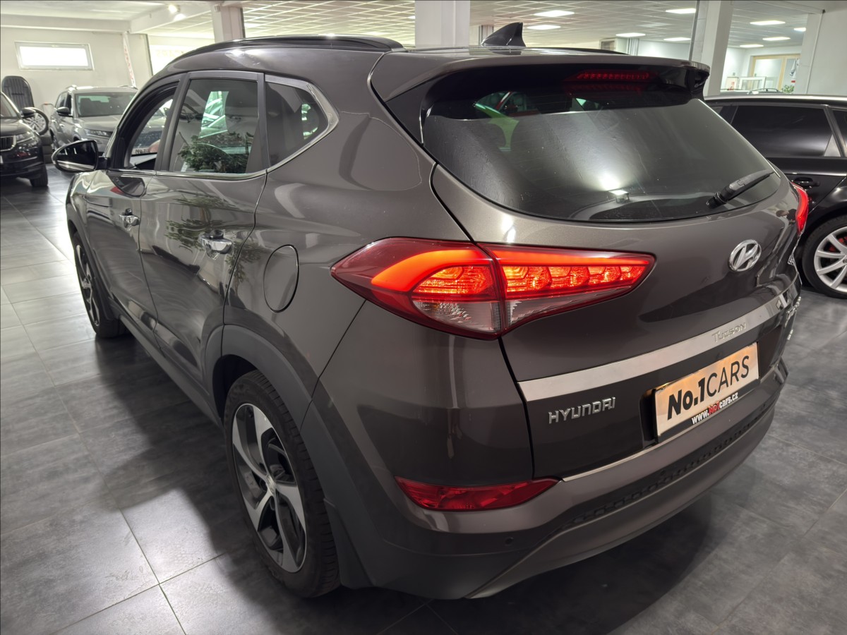 hyundai-tucson-2-0-crdi-4x4-style-pano - 3