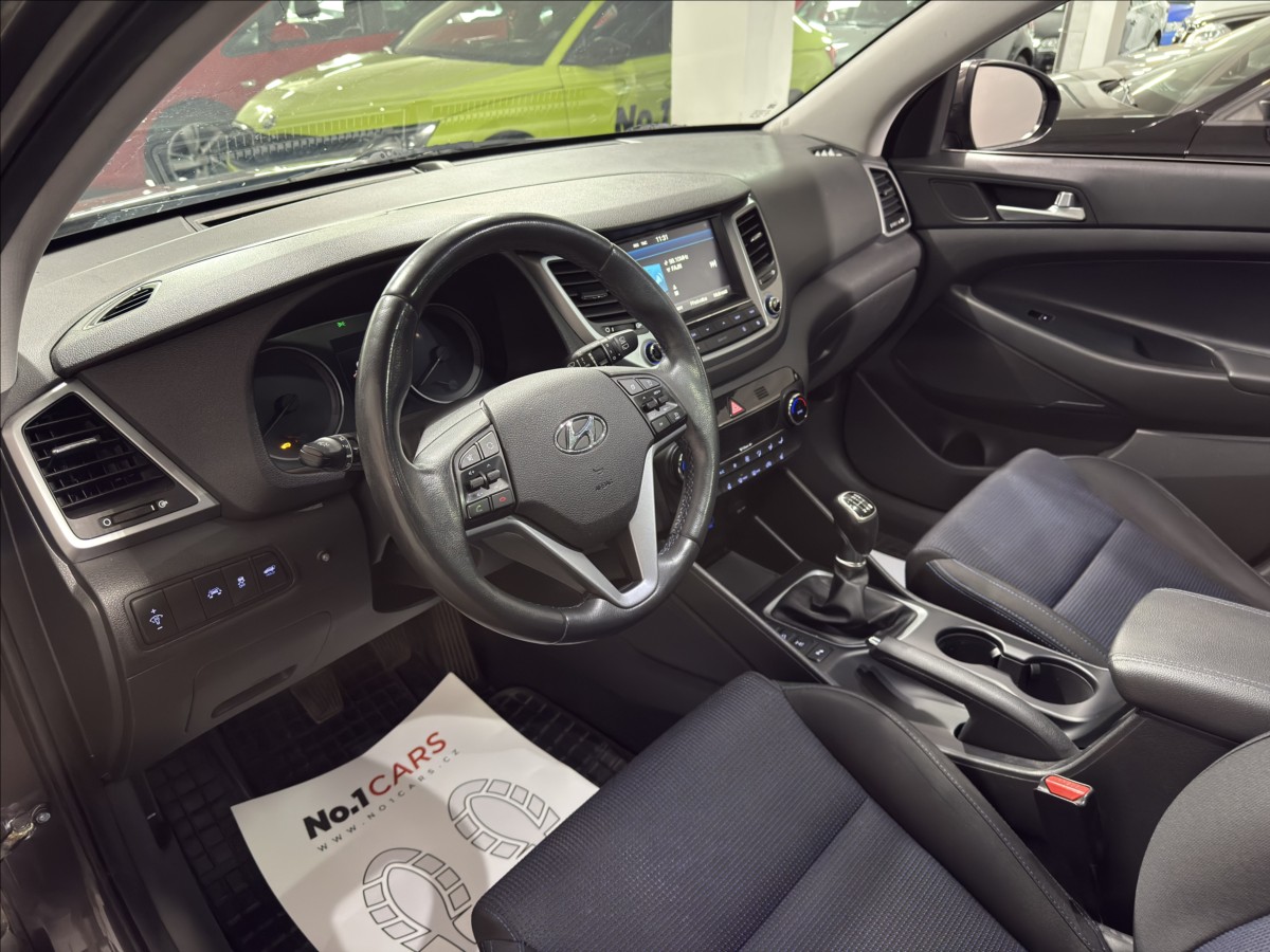 hyundai-tucson-2-0-crdi-4x4-style-pano - 8