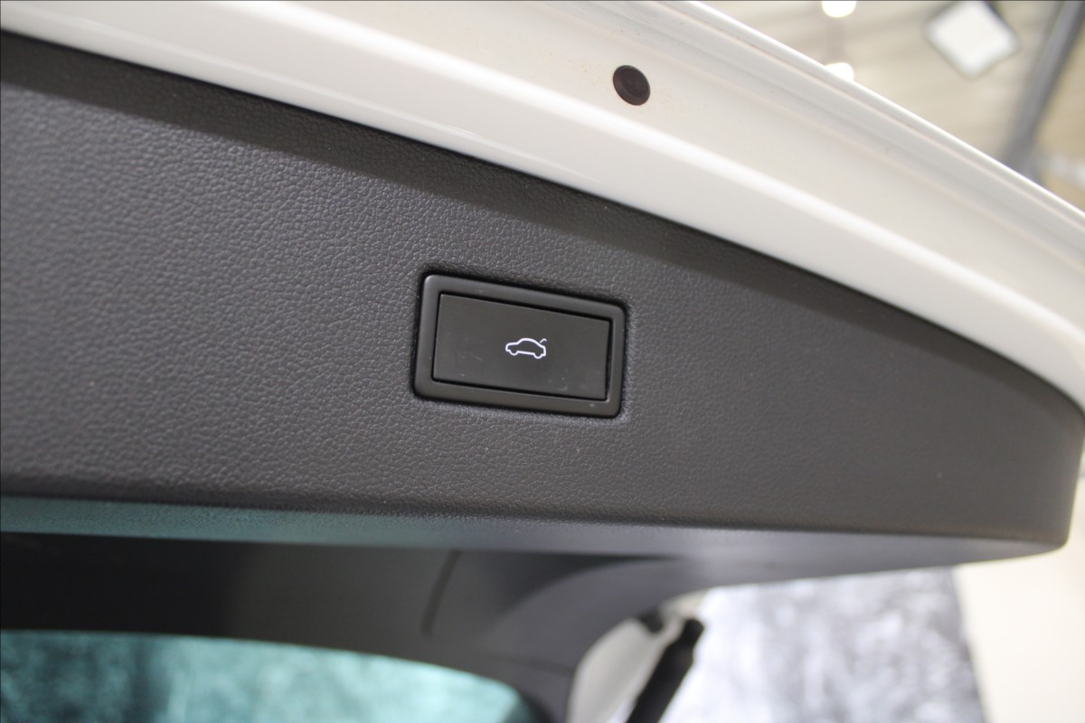 volkswagen-tiguan-1-5-tsi-active-1-majitel - 6