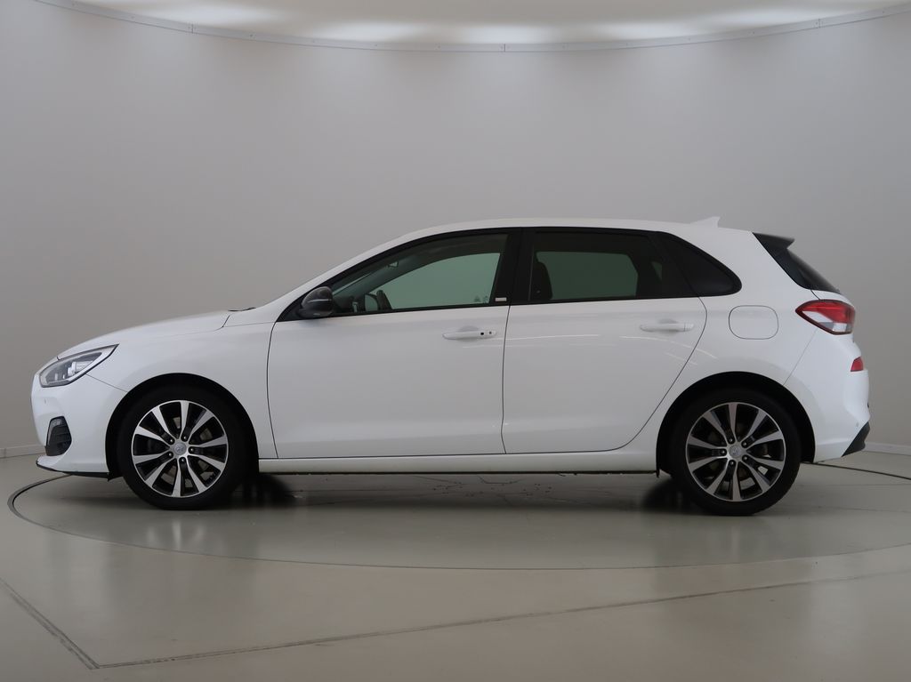 hyundai-i30-1-4-t-gdi-103kw-automat-kamera - 7