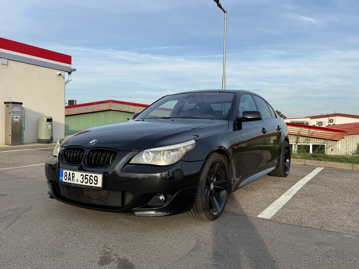 BMW Řada 5 3,0   535d E60 lci black sapphire
