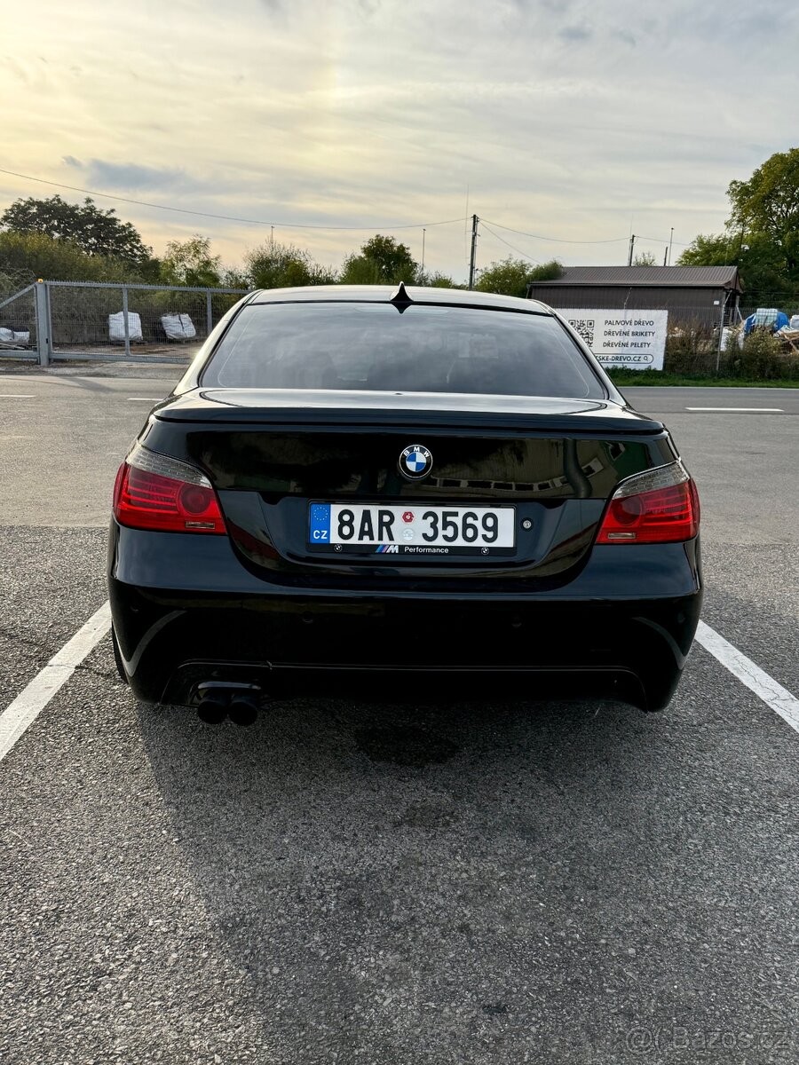 bmw-rada-5-3-0-535d-e60-lci-black-sapphire - 1