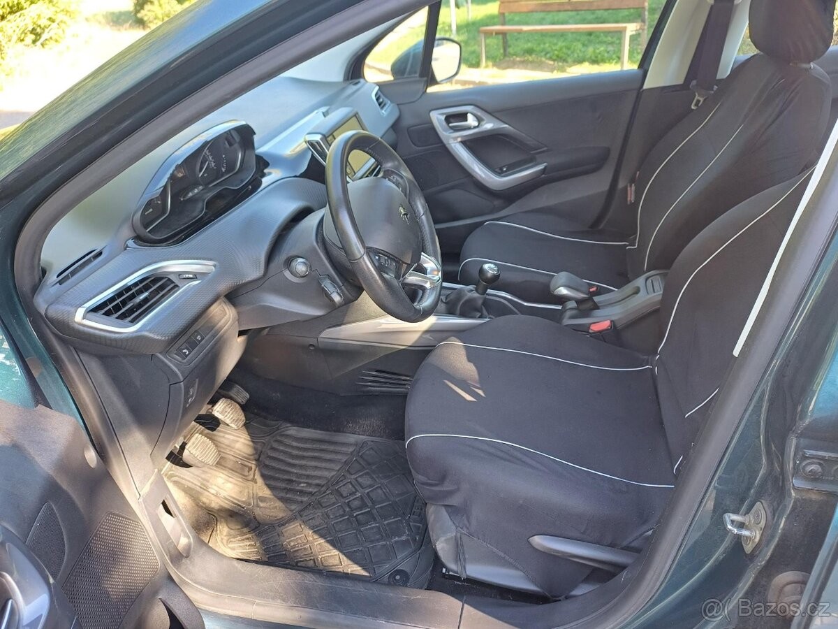 peugeot-2008-1-2-55-tis-km - 4