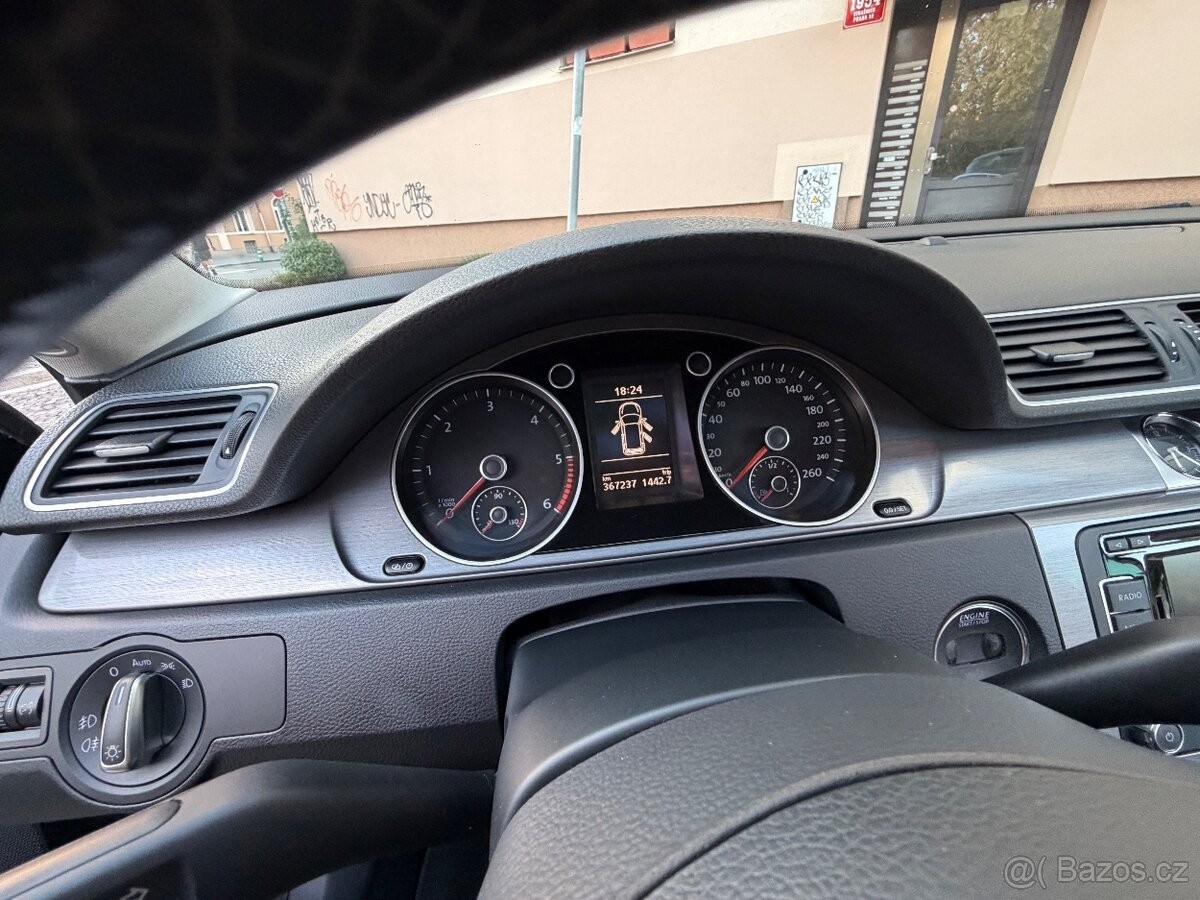 volkswagen-passat-2-0-highline-r-v-2014-tdi-103kw - 8