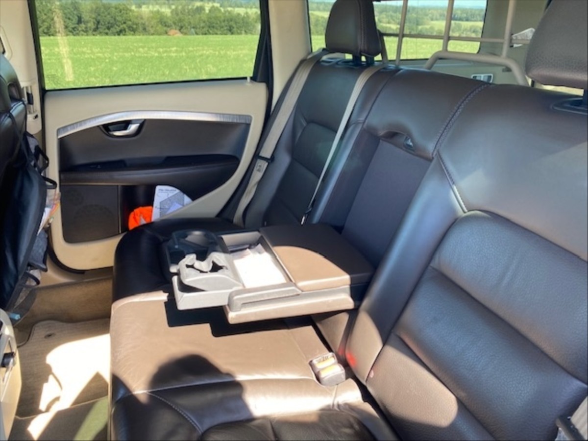 volvo-xc70-d5-158-kw-awd-automat - 6