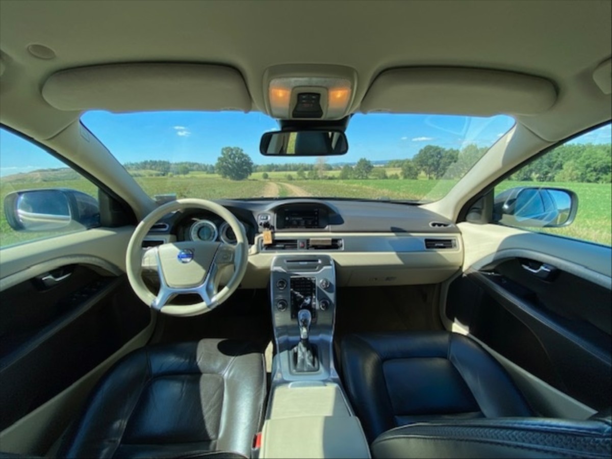 volvo-xc70-d5-158-kw-awd-automat - 8