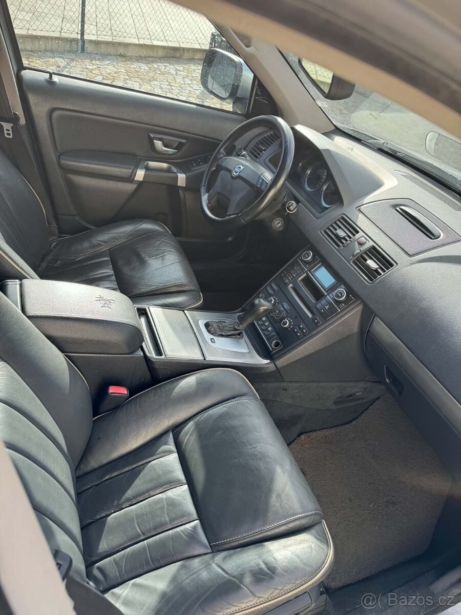 volvo-xc90-2-4-d5-awd-summum-automat-7-mist - 3