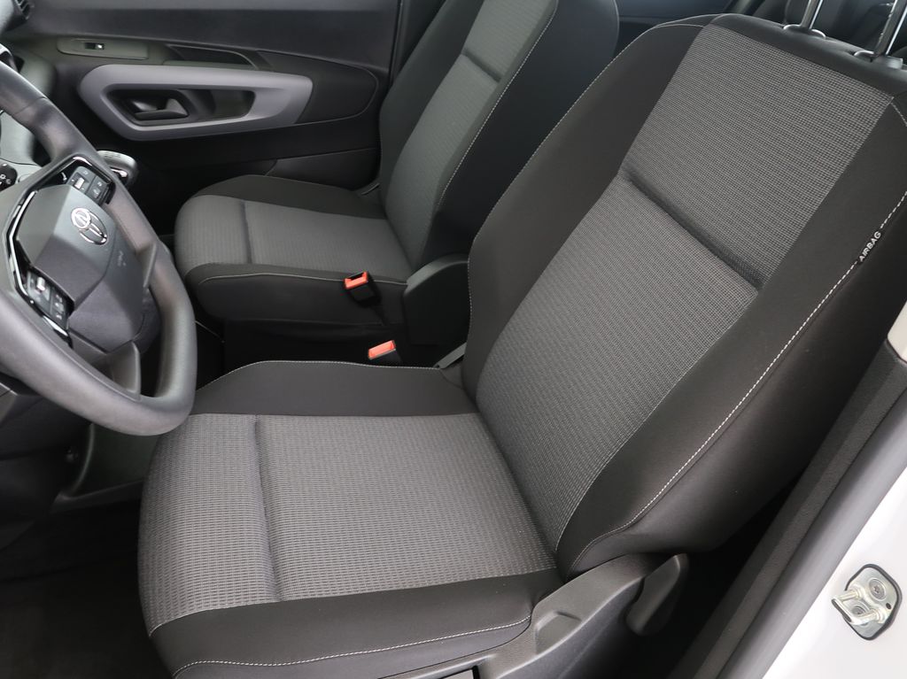 toyota-proace-city-verso-1-5-d-4d-long-business-cz-1maj - 8
