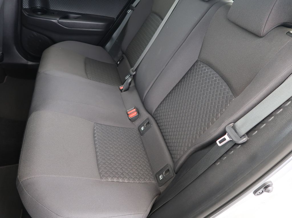 toyota-c-hr-1-8-hybrid-90kw-comfort-cz - 9