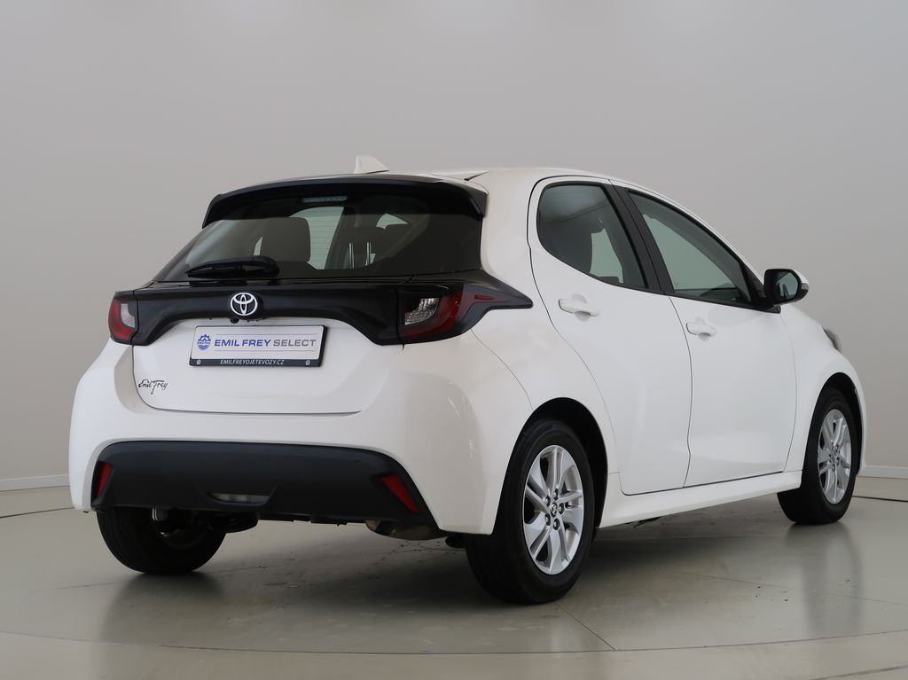 toyota-yaris-1-5-hybrid-68kw-cz-1maj - 4
