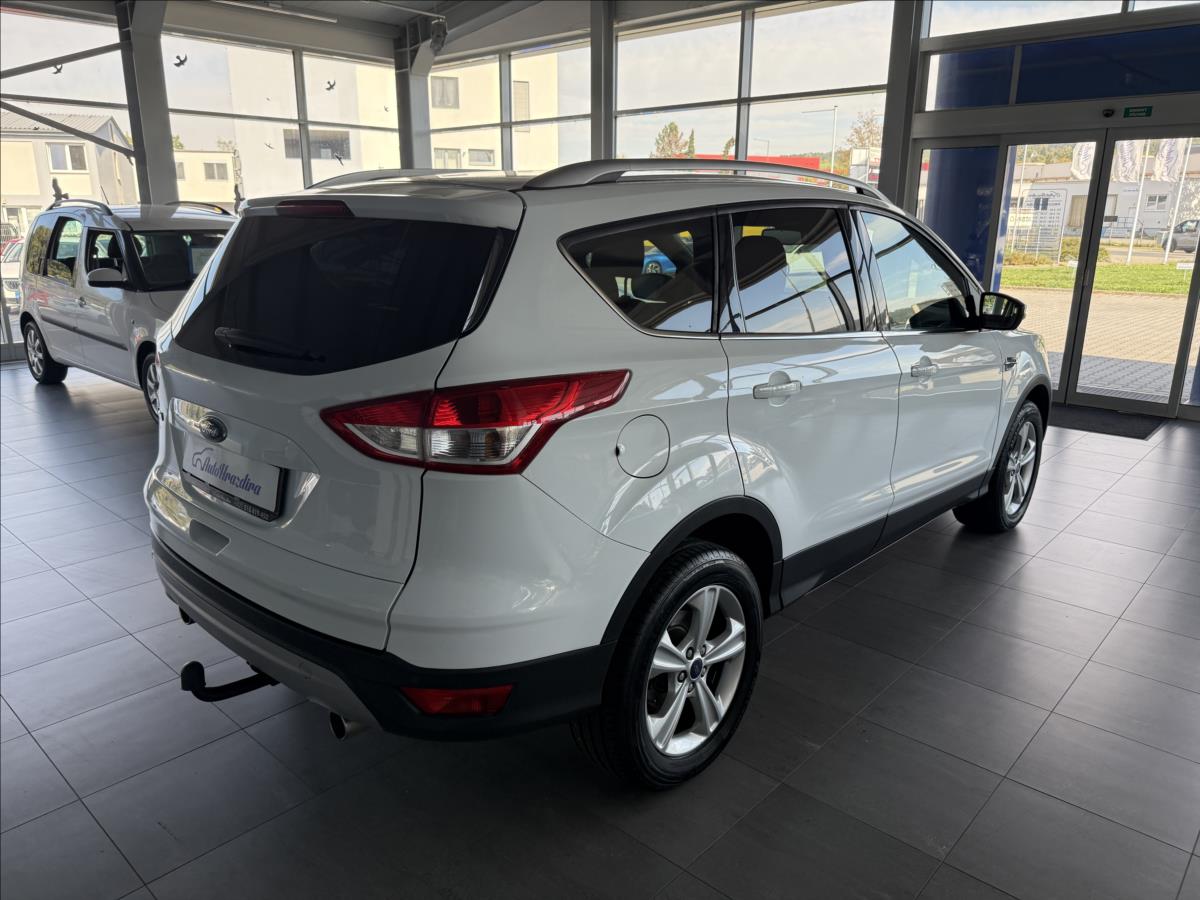 ford-kuga-2-0-1-maj-4x4-serviska-cr-tazne - 5