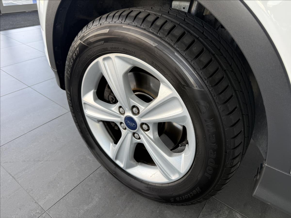 ford-kuga-2-0-1-maj-4x4-serviska-cr-tazne - 7