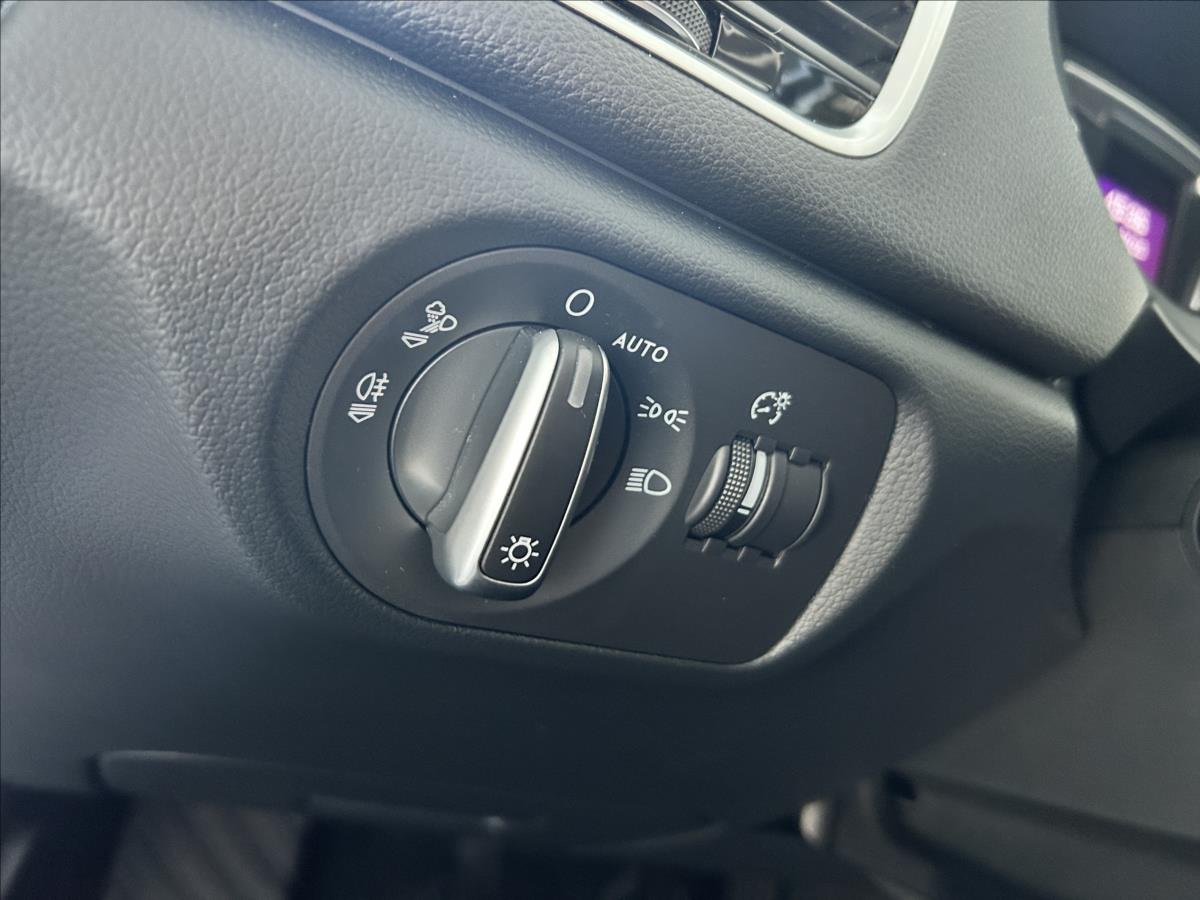 audi-q3-1-4-tfsi-110kw-1-maj-serviska - 8