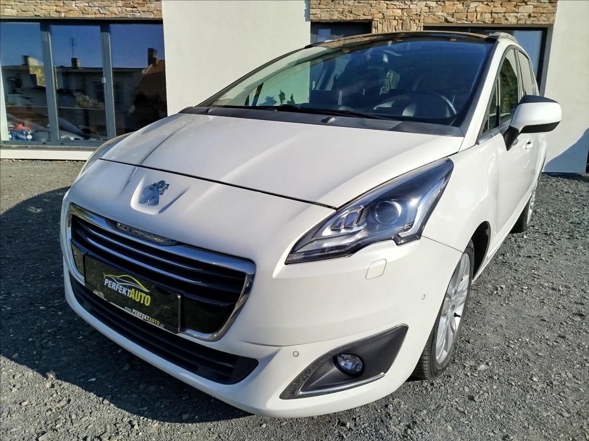 Peugeot 5008 1,6 HDi 88 kW, 7-MÍST, AUTOMAT