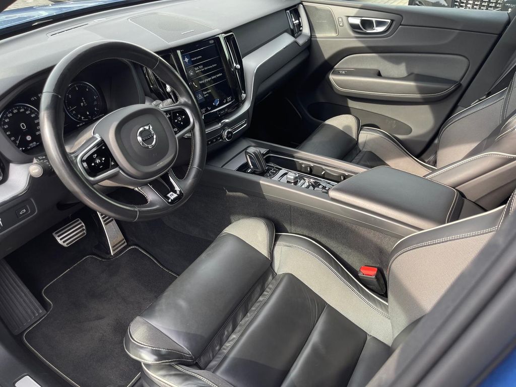 volvo-xc60-b4-awd-r-design-h-k-tz - 6
