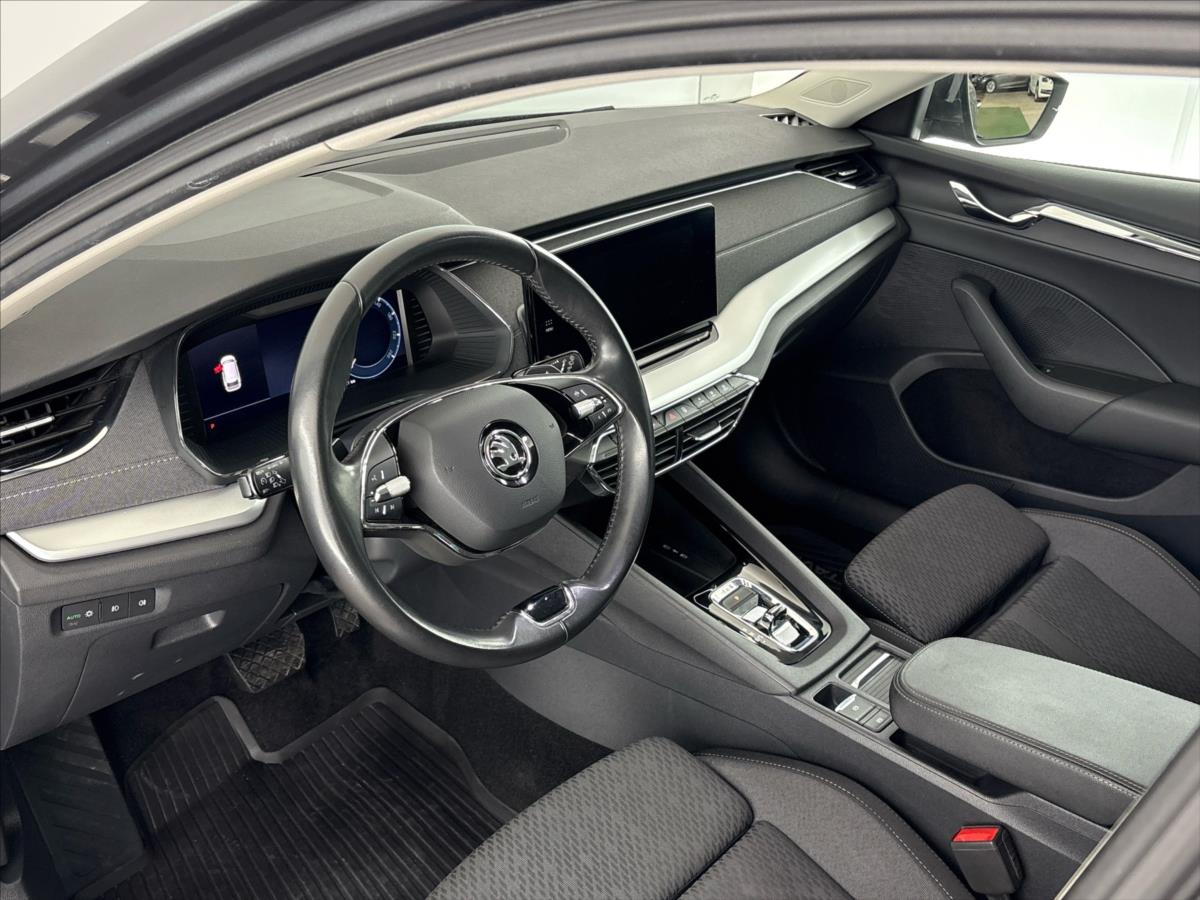 skoda-octavia-2-0-tdi-style-combi-4x4-7dsg - 5