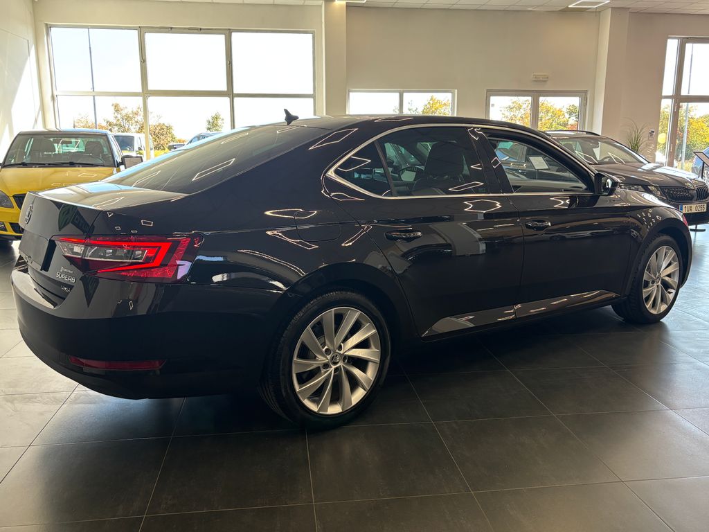 skoda-superb-2-0tdi-140kw-4x4-dsg-alcantara - 4