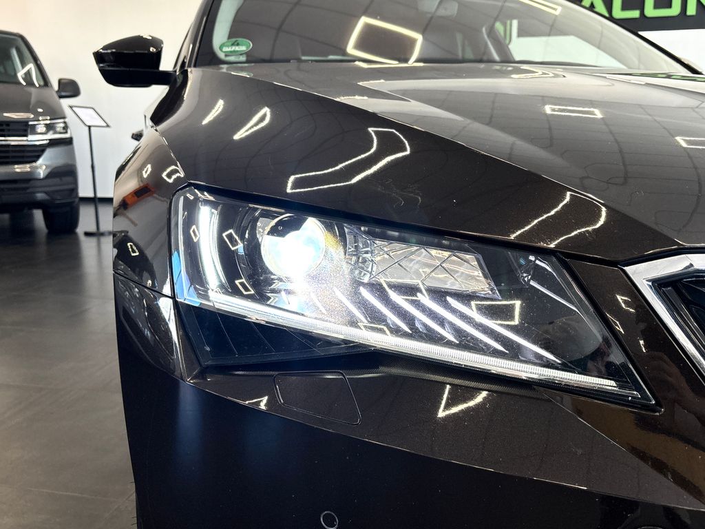 skoda-superb-2-0tdi-140kw-4x4-dsg-alcantara - 5