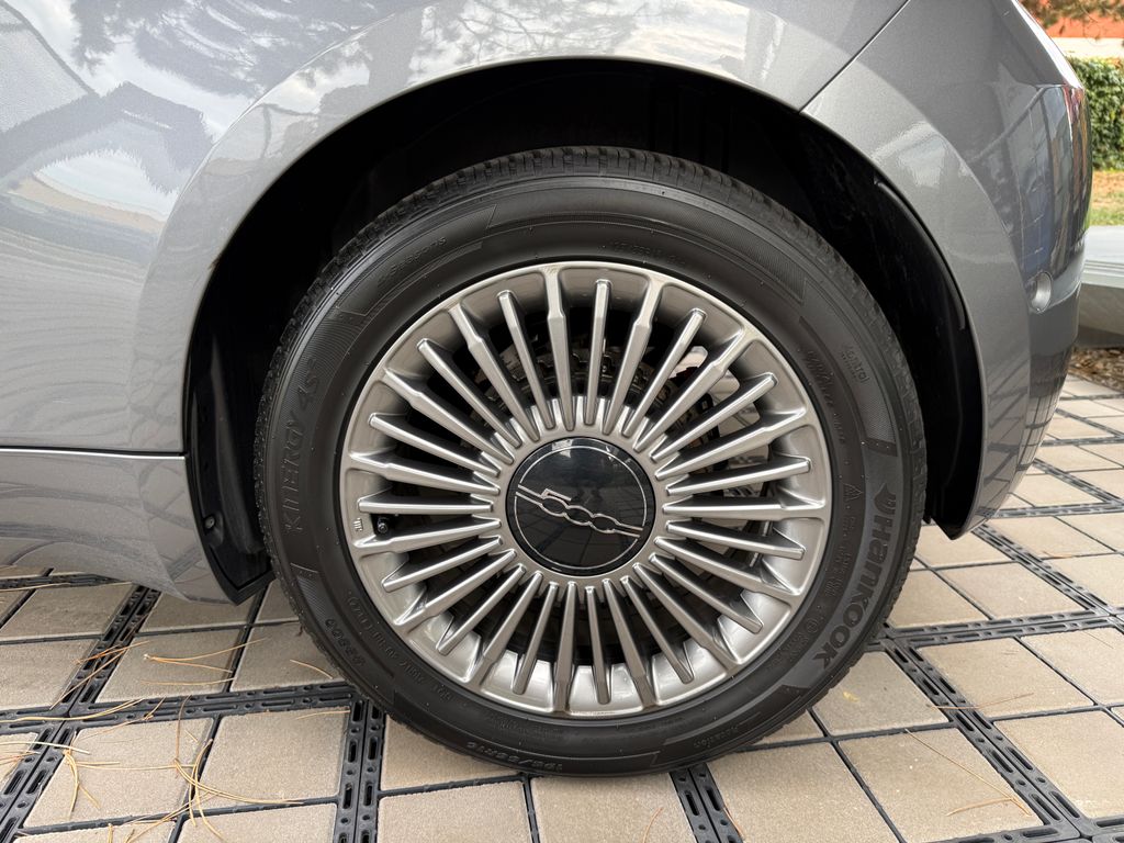 fiat-500-icon-plus-42kwh-rezervace - 7