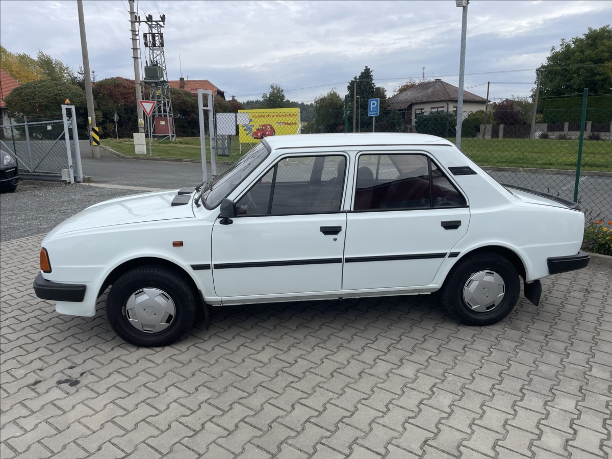 skoda-130-1-3-i-1-majitel-garazovane-pekne - 4