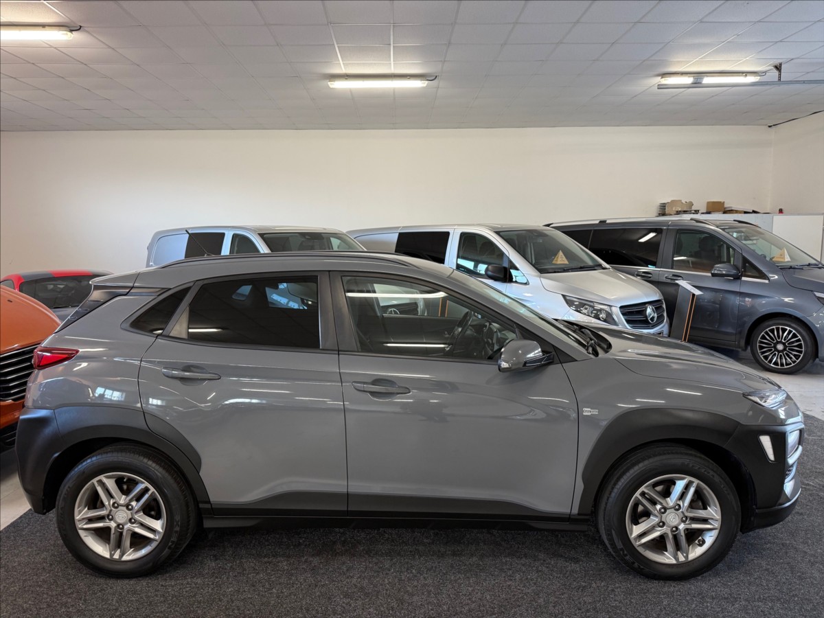 hyundai-kona-1-0-t-gdi-1maj-cz-po-servisu - 3