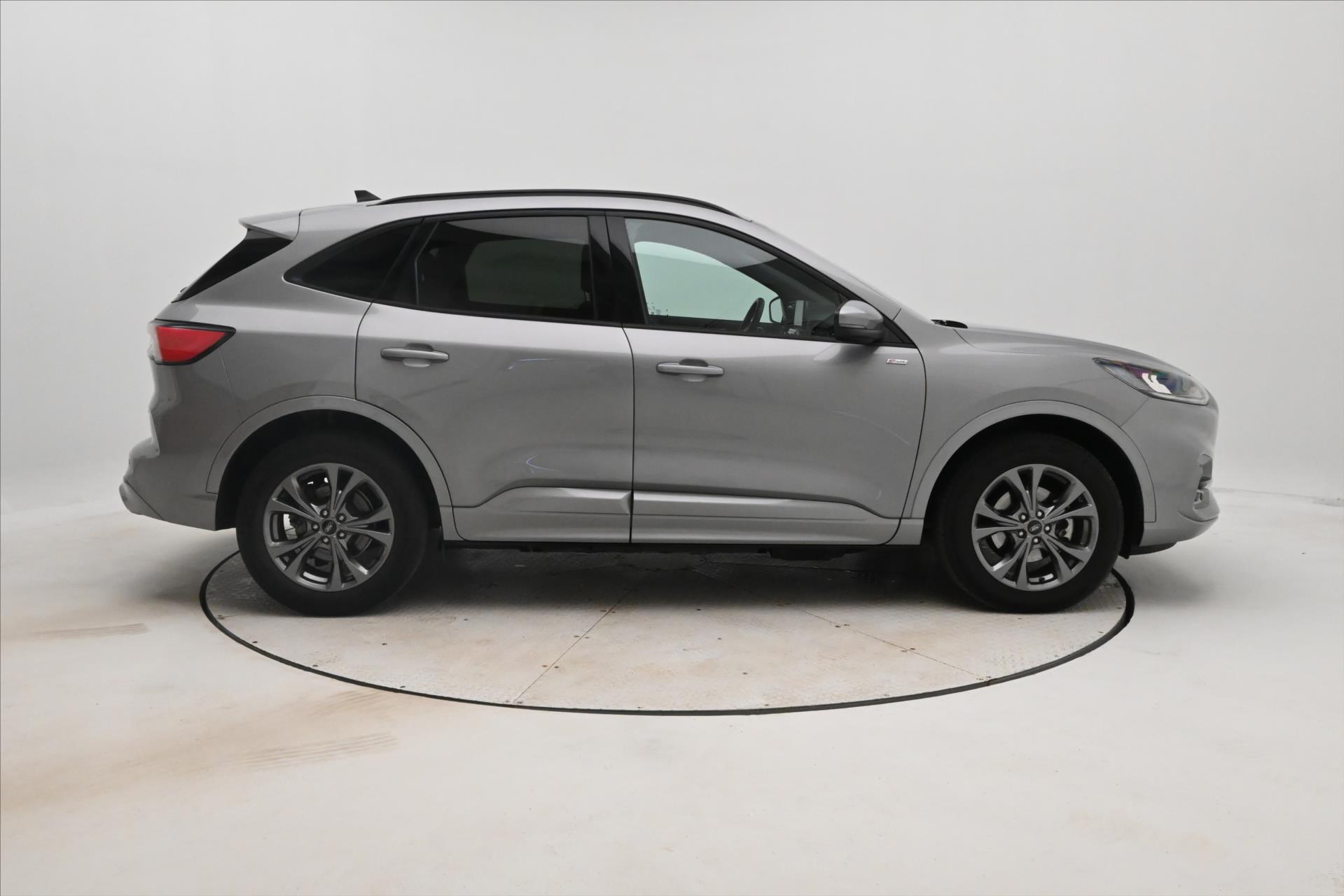 ford-kuga-2-5-hybrid-112kw-soh-100-st-line-at-zaruka-az-5-let - 3