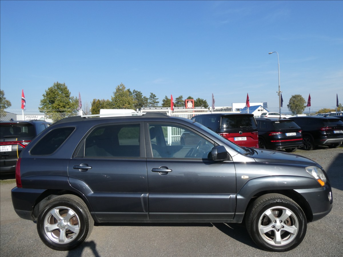 kia-sportage-2-0-crdi-110kw-1-majitel-4x4 - 8