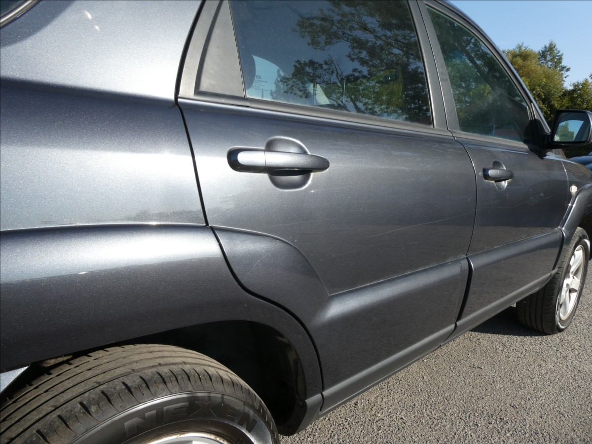 kia-sportage-2-0-crdi-110kw-1-majitel-4x4 - 9