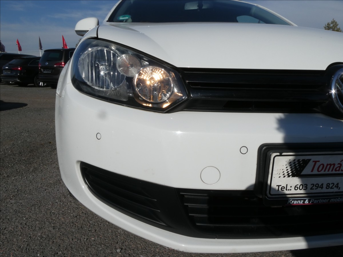 volkswagen-golf-1-2-tsi-77kw-serviska-klima - 4