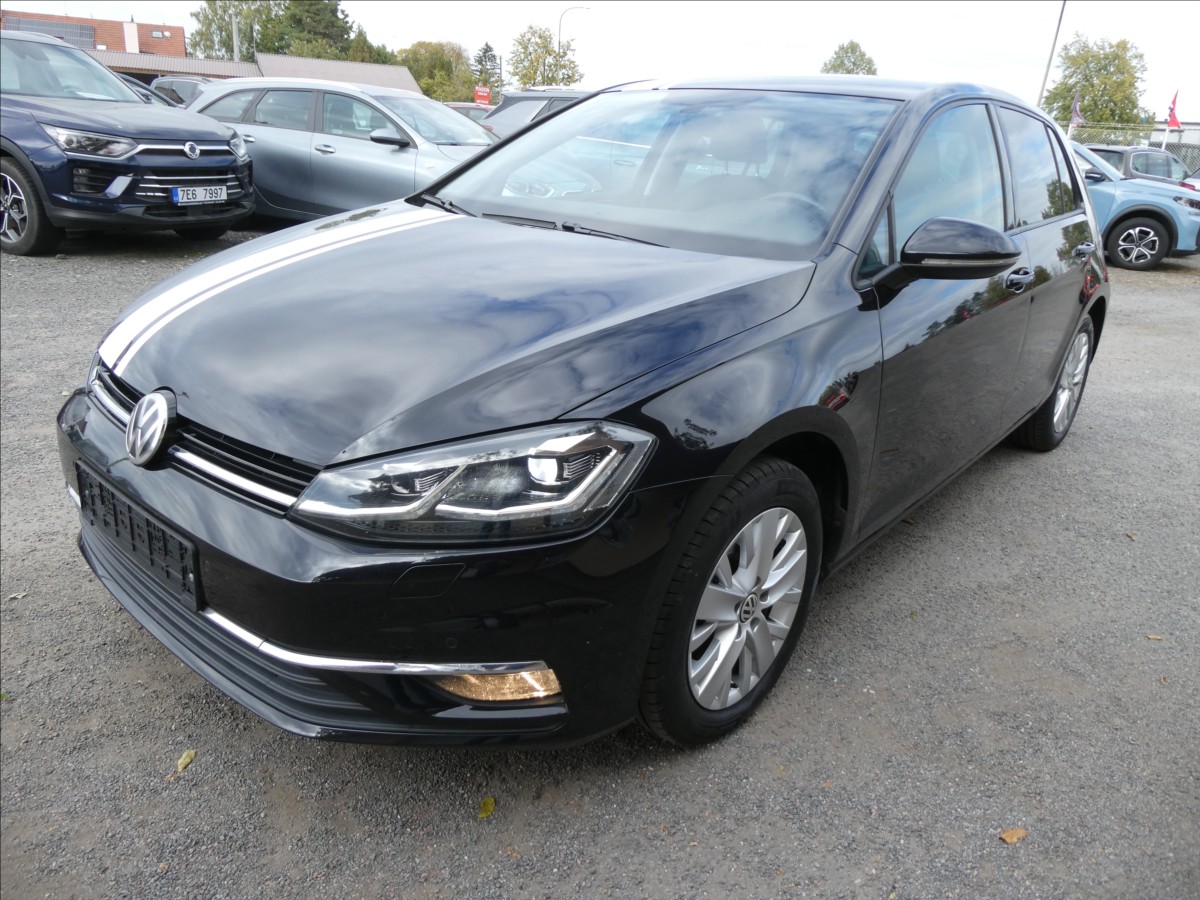 volkswagen-golf-1-6-tdi-85kw-navi-led-serviska - 4