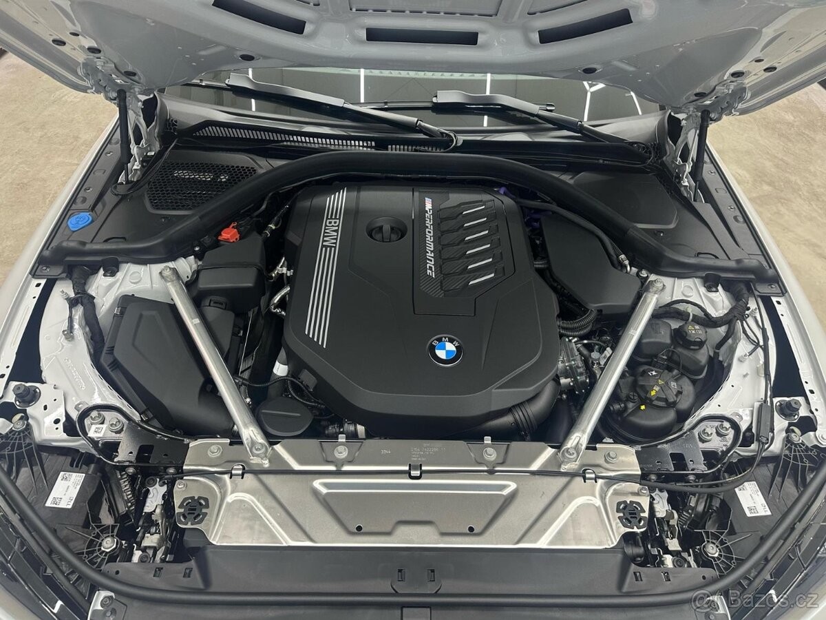 bmw-m4-m440i-xdrive-m-paket - 9