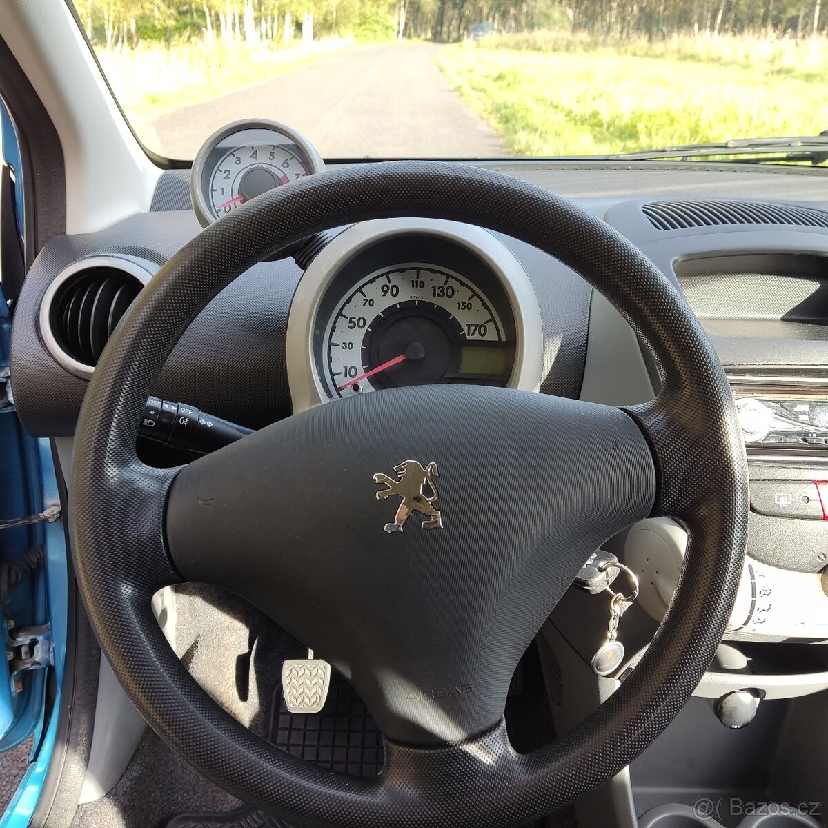 peugeot-107-1-0-r-v-2011 - 8