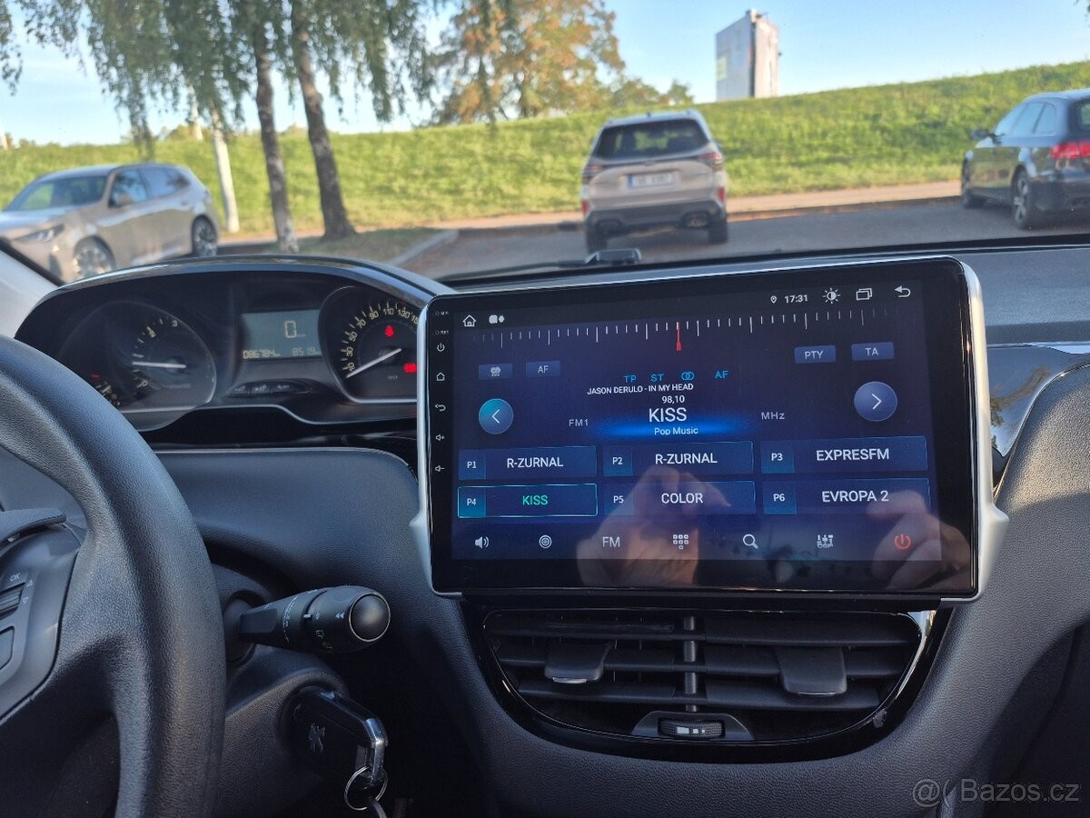 peugeot-208-1-5 - 9