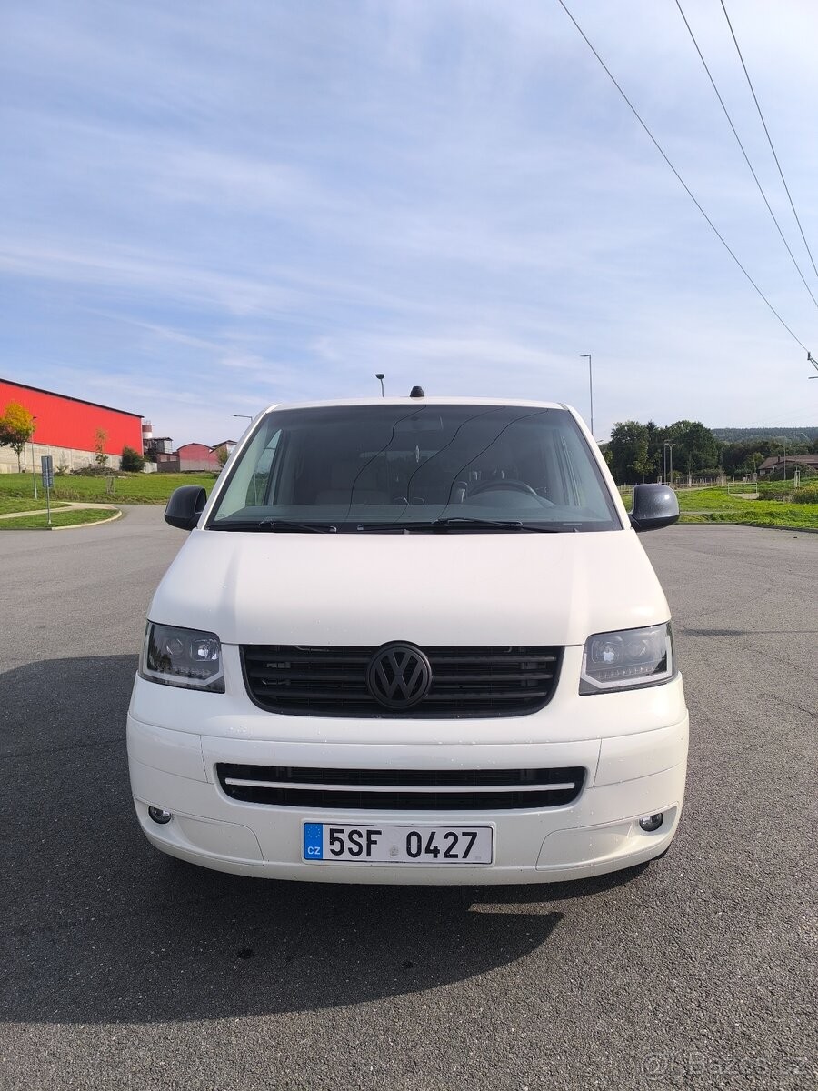 Volkswagen Caravelle 2,5