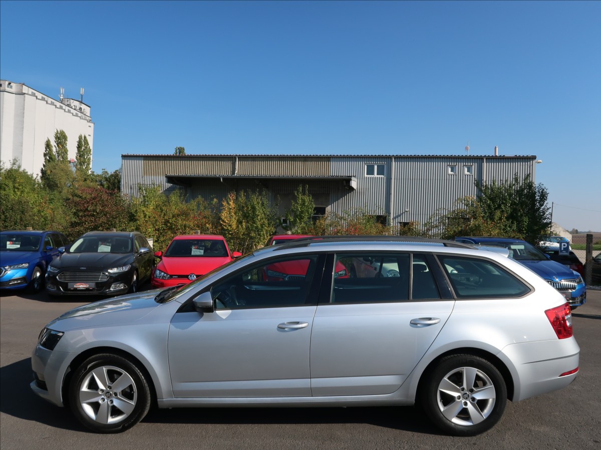 skoda-octavia-1-6-tdi-85kw-1majcr-serv-k-dph - 4