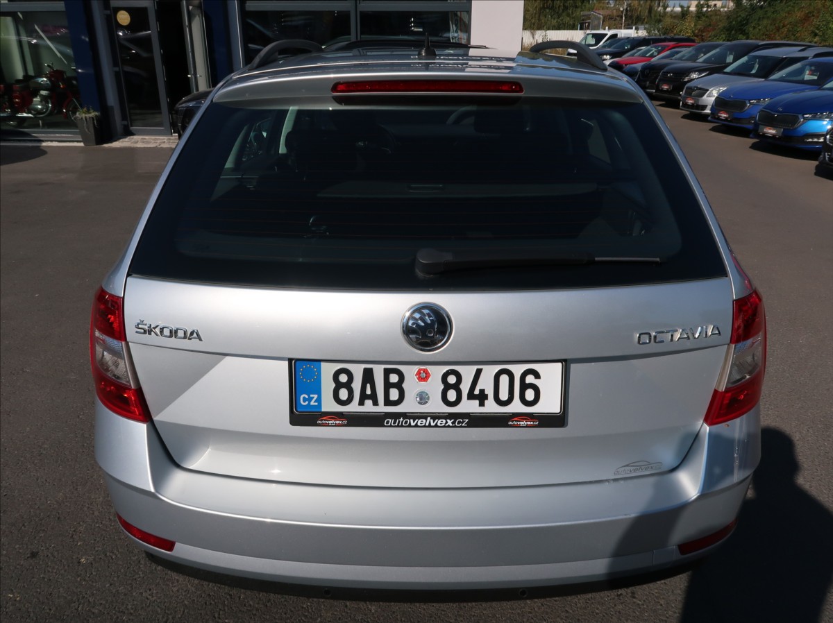 skoda-octavia-1-6-tdi-85kw-1majcr-serv-k-dph - 7