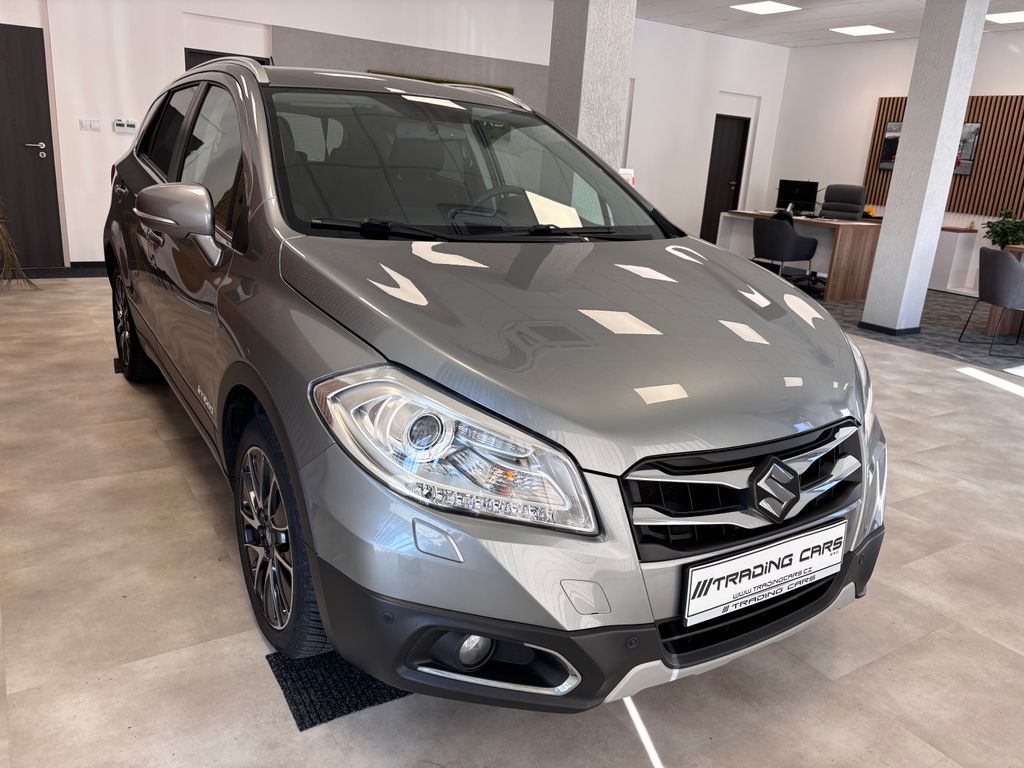 Suzuki SX4 S-Cross Comfort+ 4x4 Navigace /Xenony Klimatizace
