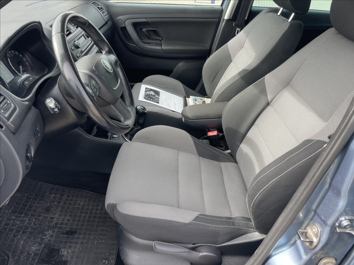 skoda-fabia-1-2-tsi-77kw-klimatronic-esp-tempomat-czauto - 6