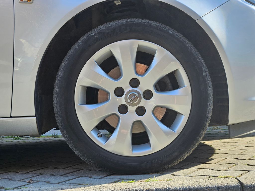 opel-insignia-1-4t-103kw-active-2-maj - 8