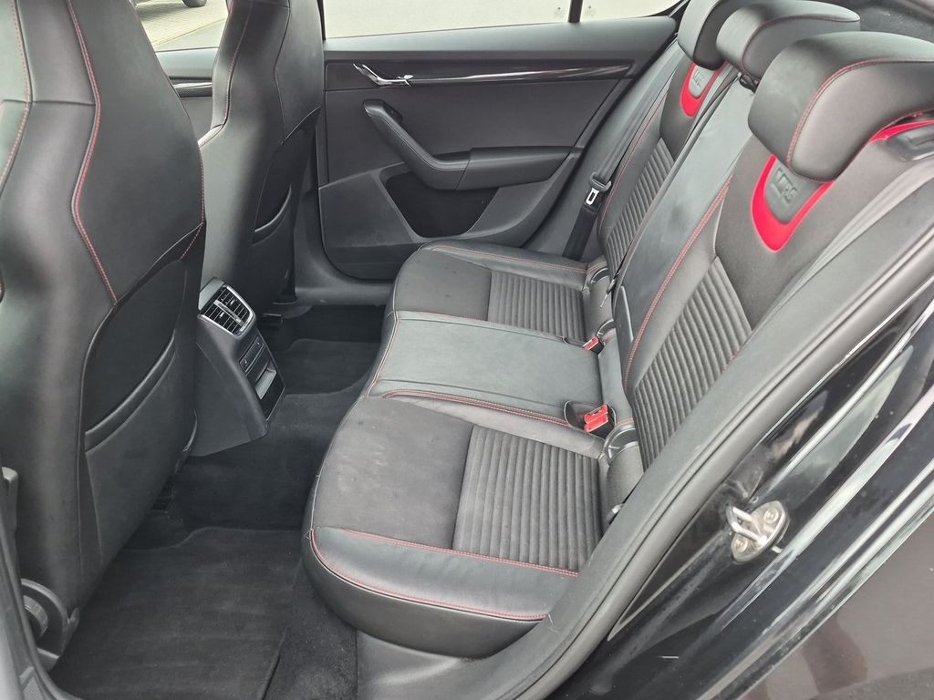 skoda-octavia-rs-2-0-tdi-135kw - 9