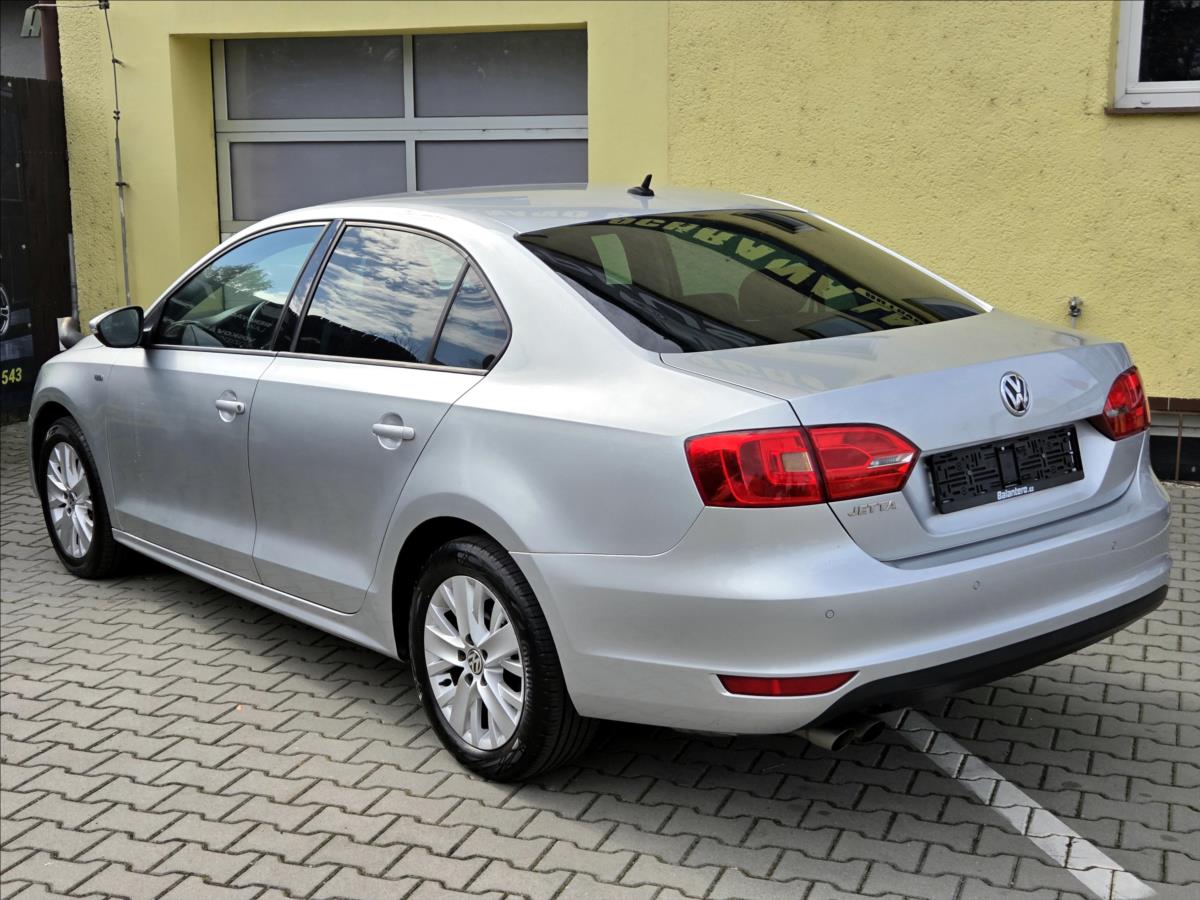 volkswagen-jetta-1-4-trend-life-serv-knizka - 9
