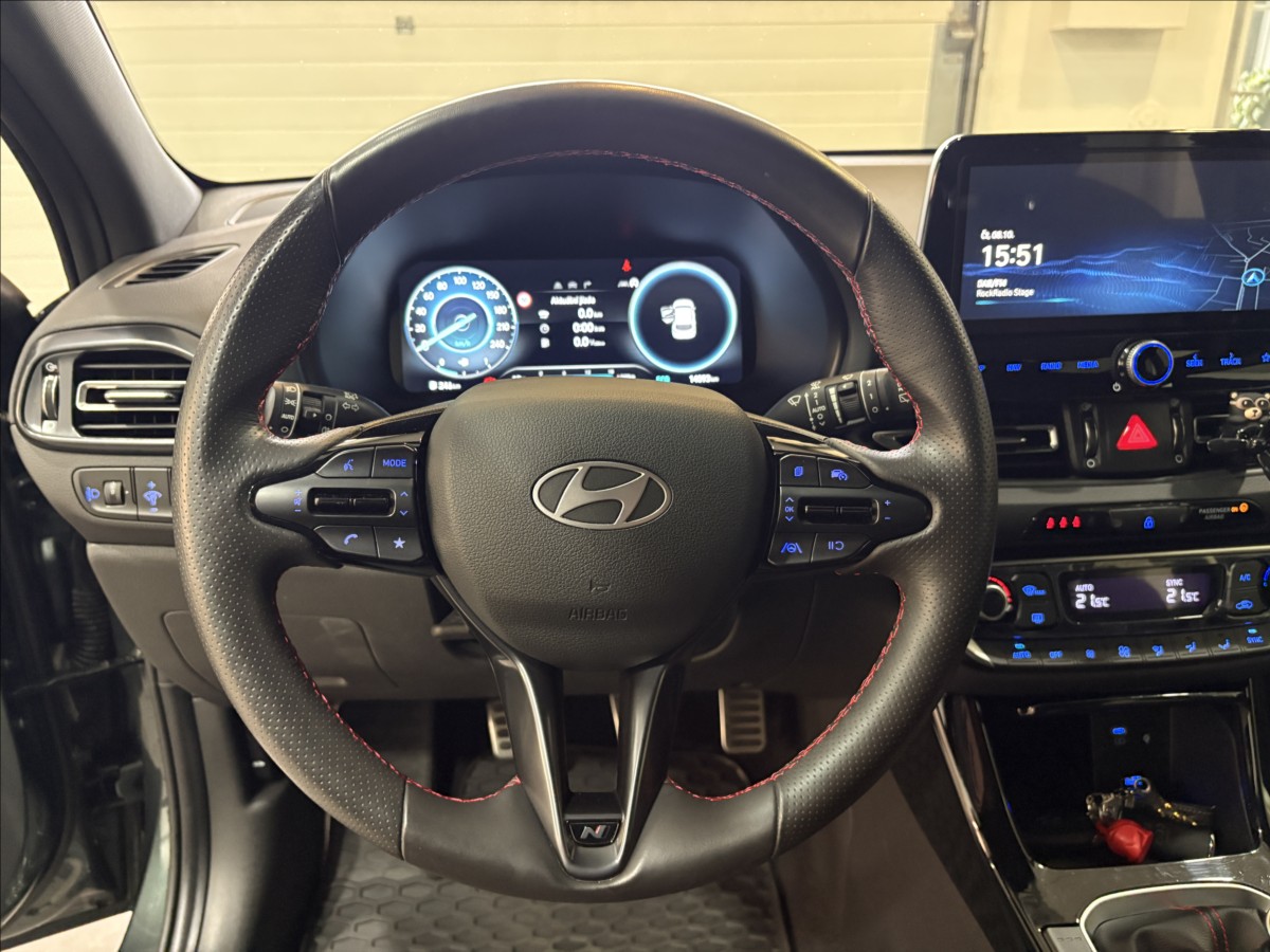 hyundai-i30-1-5-t-gdi-mt-n-line - 9