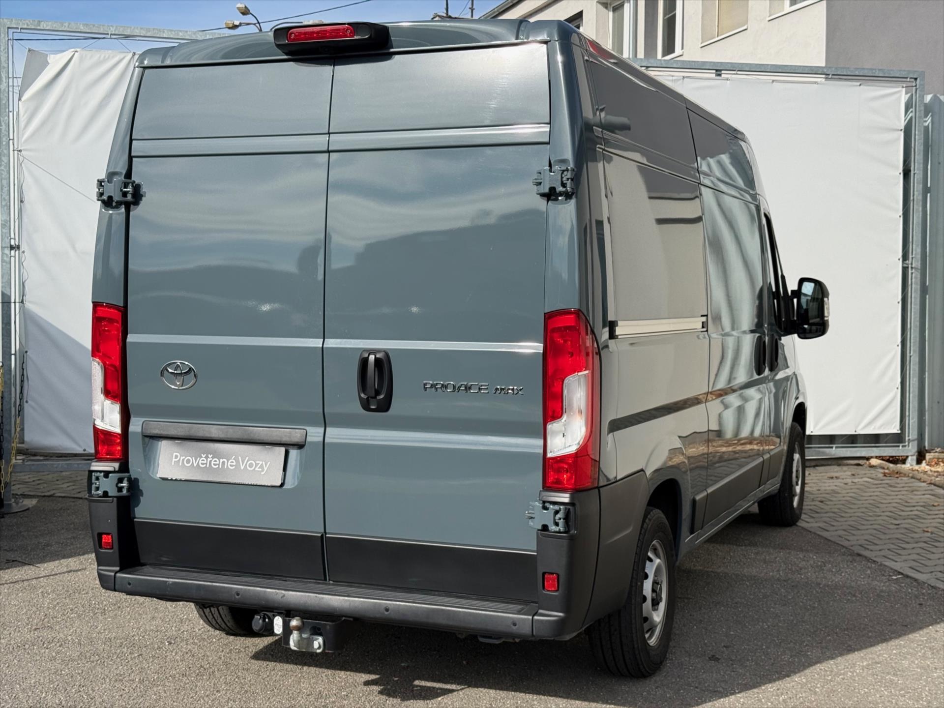 toyota-proace-2-2-l2h2-active-multimedia-max - 2